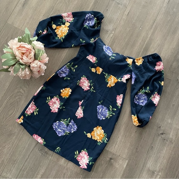 New Revolve WAYF Floral Navy Tie Front Poof Sleeve Dress - Picture 5 of 7